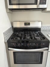 939a E Divisadero St
