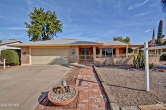 Building Photo - 10933 W Tropicana Cir