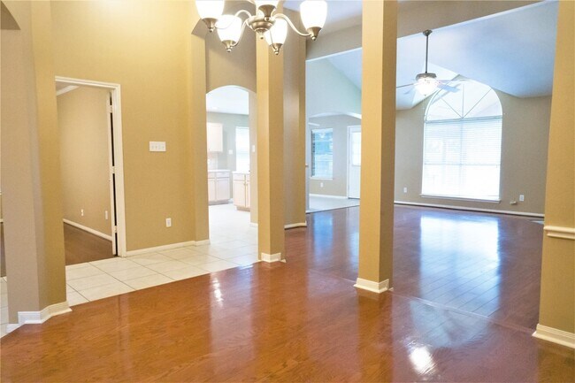 Foto del edificio - 16807 Dunbar Grove Ct