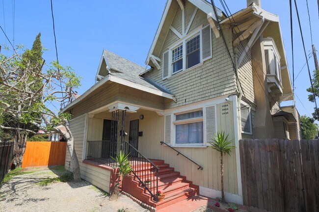 Foto del edificio - 2626 S Budlong Ave