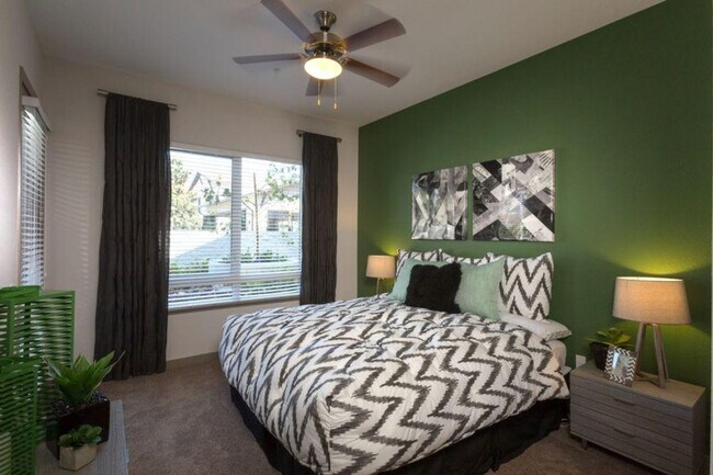 Foto del edificio - 1101 N Fair Oaks Ave