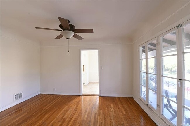 Building Photo - 915 S Le Doux Rd