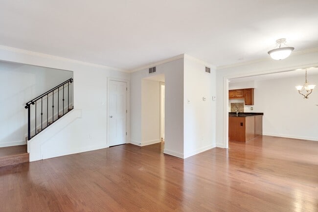 Photo - Fall Special - 1/2 off first month's rent! House