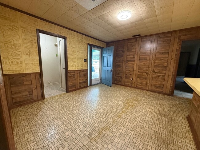 Building Photo - 114 Brockton Dr