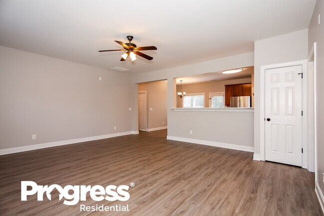 Building Photo - 165 Spring Cir