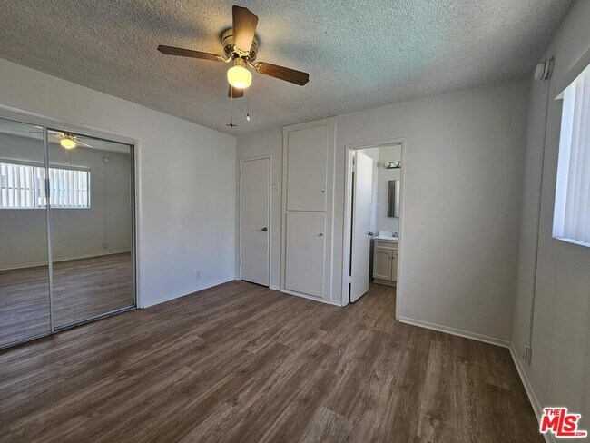 Foto del edificio - 928 N Ogden Dr