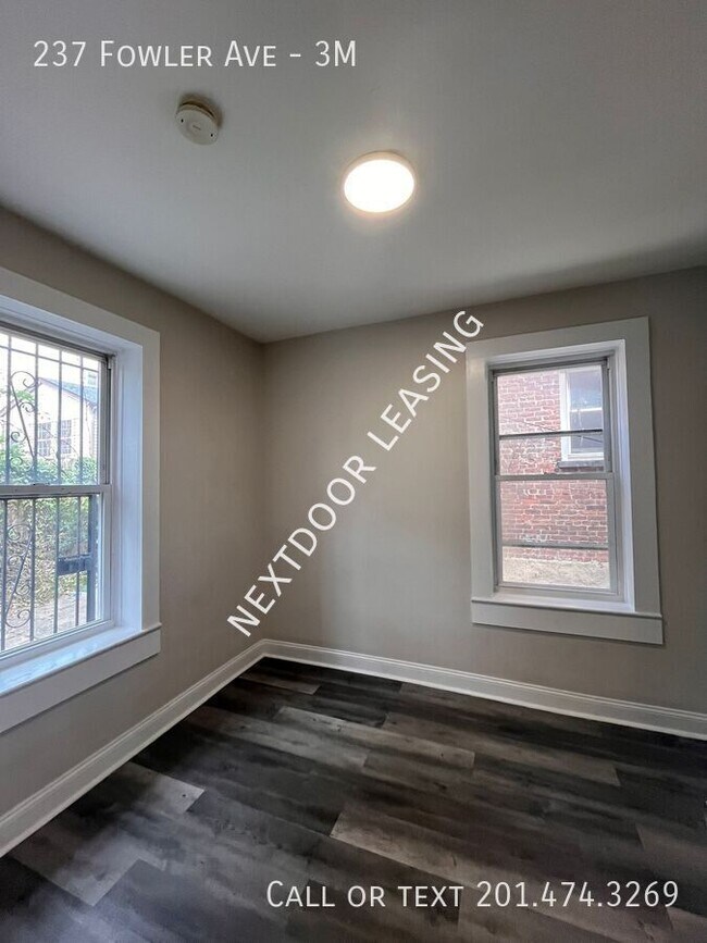 Building Photo - 237 Fowler Ave