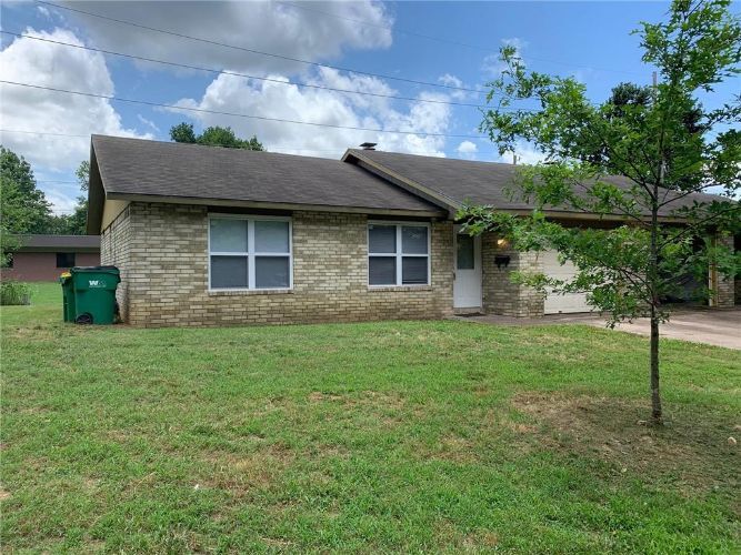 Primary Photo - 2203 Pin Oak Dr