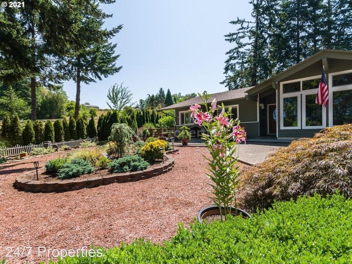 Primary Photo - 4 br, 3 bath House - 13212 SE Winston Rd.
