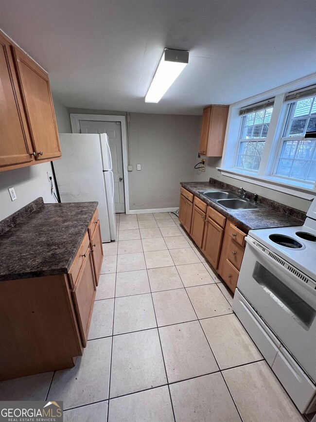 Building Photo - 301 Clifton Terrace