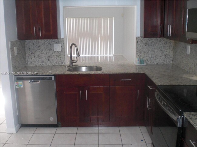 Foto del edificio - 962 NW 79th Terrace