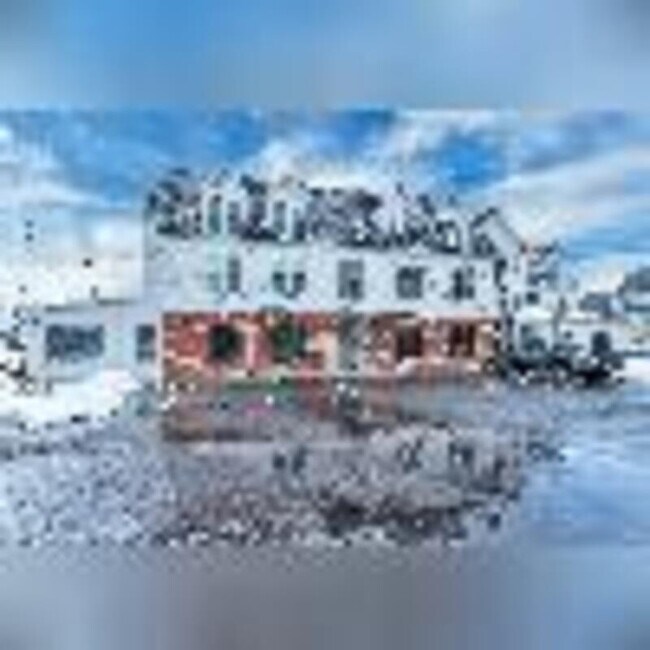 Building Photo - 768 715 S