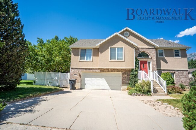 Building Photo - 4 Bed Home in Quiet S. Weber Neighborhood ...