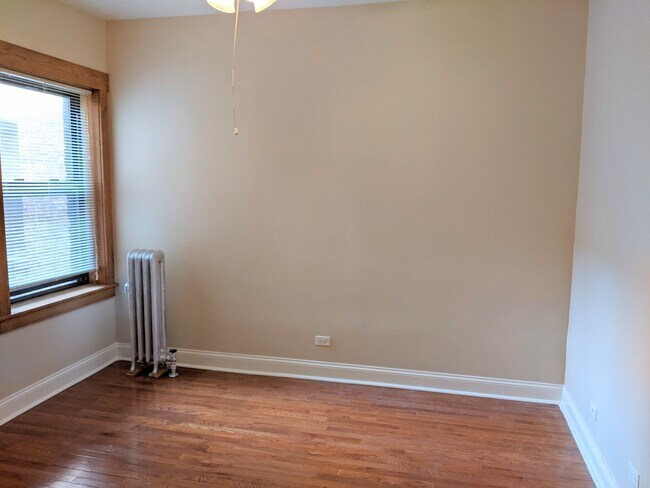 Foto del edificio - 1615 W Albion Ave