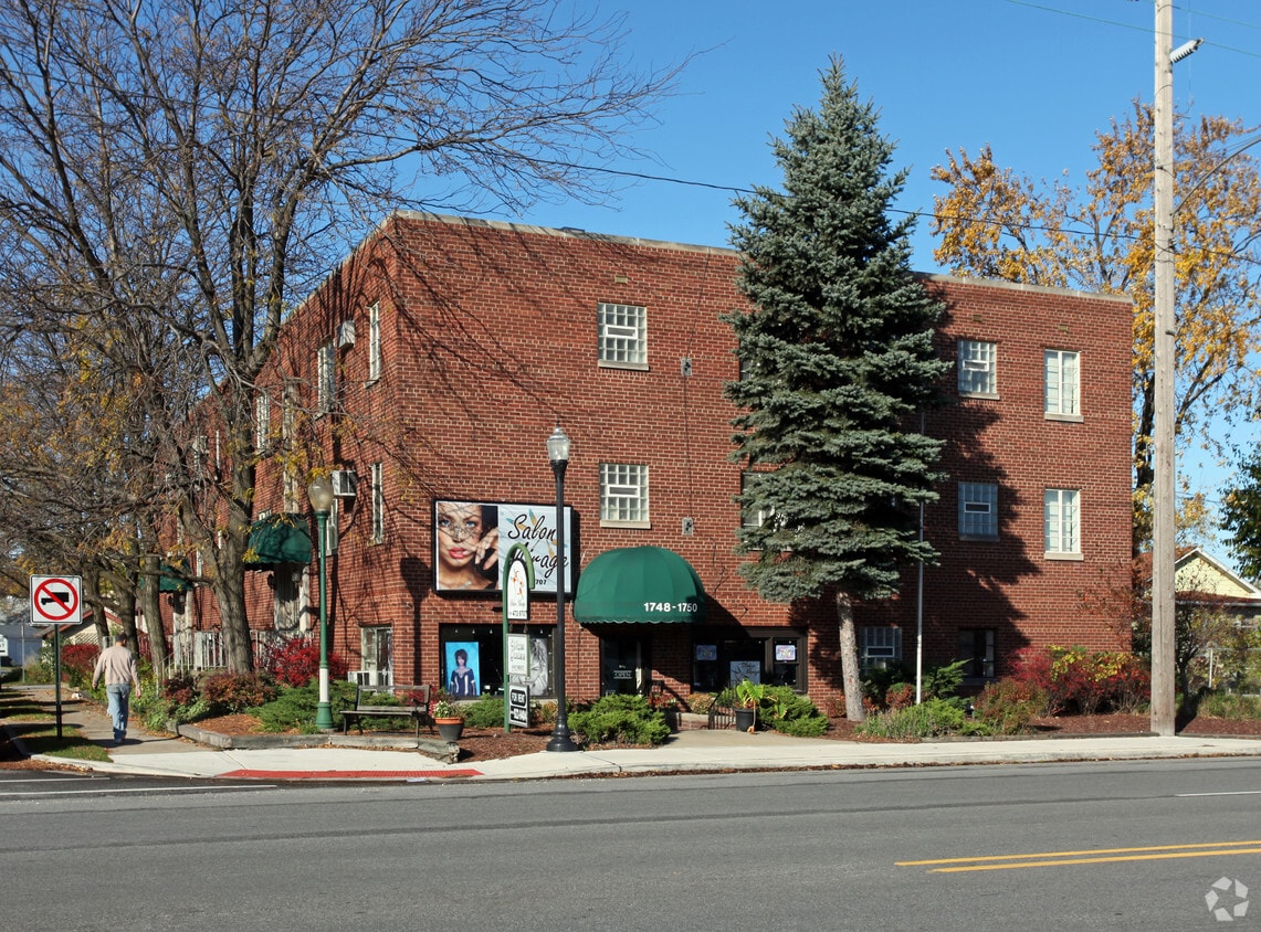 Primary Photo - 747-749 118th St