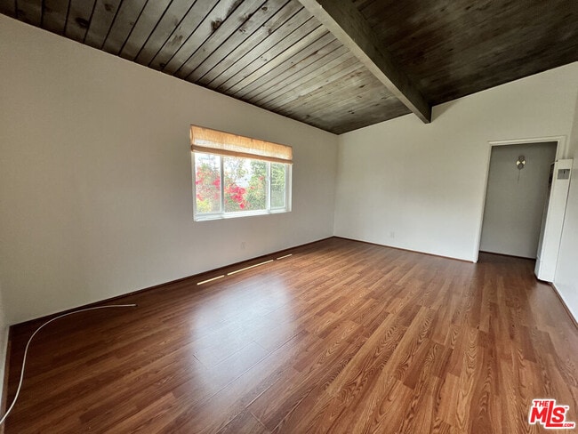Building Photo - 2215 Orange Grove Ave