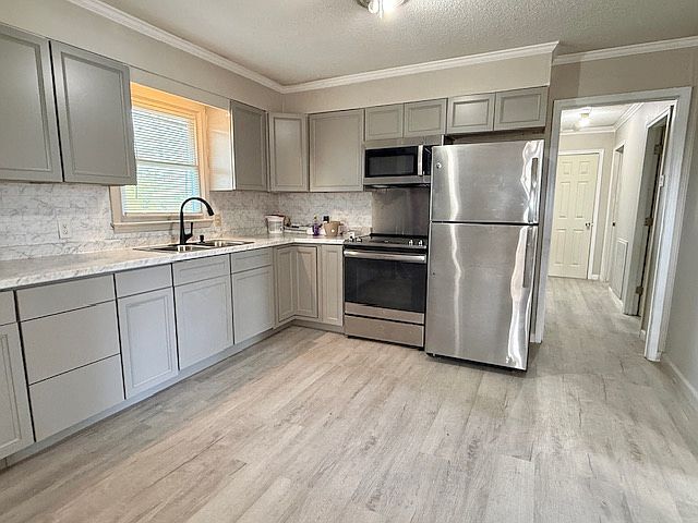 Foto del edificio - 677 Old Taylor Rd