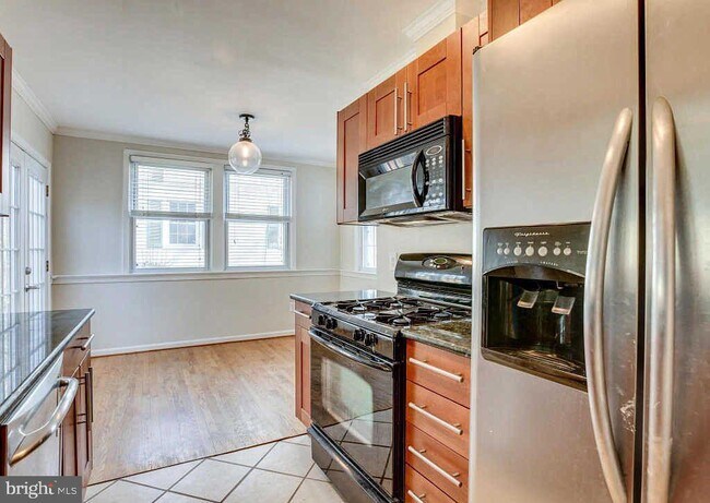 Foto del edificio - 2936 Woodlawn Ave