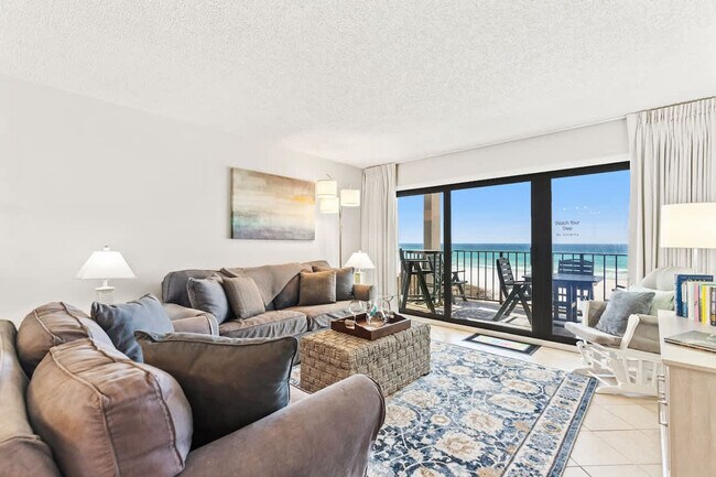 Building Photo - 8815 Thomas Dr