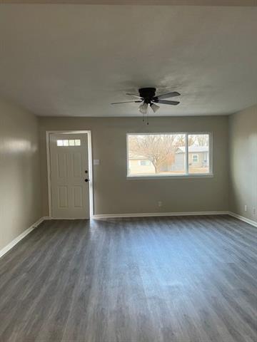 Building Photo - 1201 Park Dr