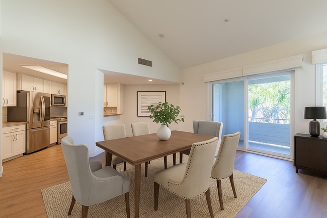 Building Photo - 4701 Date Ave