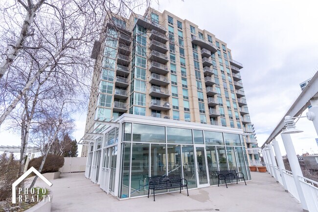 Foto del edificio - 1640 Maple Ave