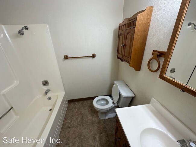 Building Photo - 3 br, 2 bath House - 1535 W. Brett Ct.