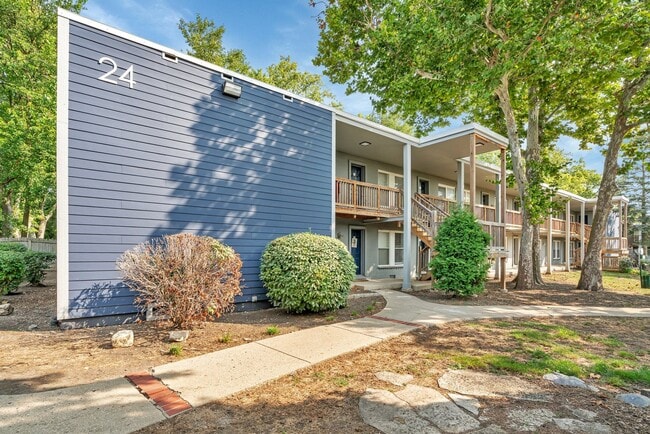Building Photo - 24 N Parkside Ave