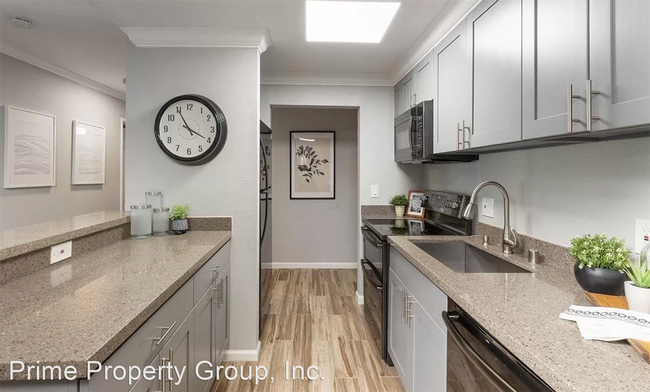Foto del edificio - 1 br, 1 bath House - 590 El Dorado Ave #205