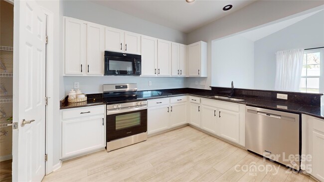 Building Photo - 10848 Tailwater St