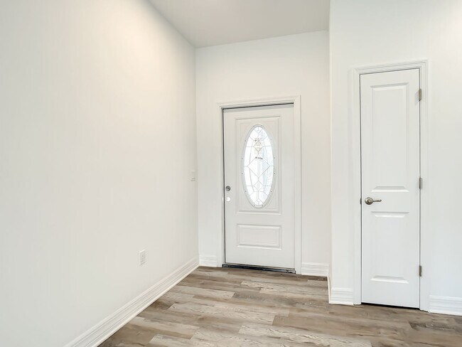 Foto del edificio - North Port For Lease