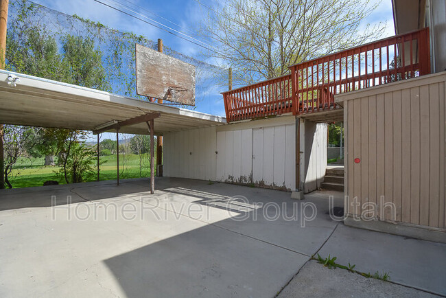 Building Photo - 983 Jasper Cir S