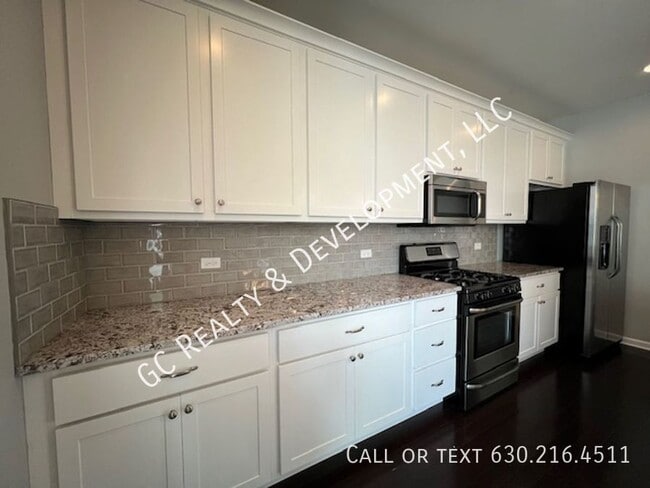 Building Photo - 54 Lakeview Pl