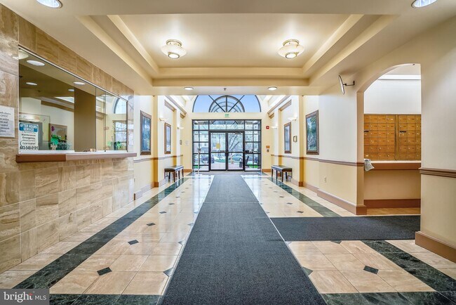 Foto del edificio - 7317 Eden Brook Dr