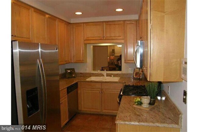 Foto del edificio - 1416 Roundhouse Ln
