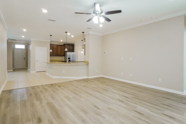 Building Photo - 145 Athens Dr