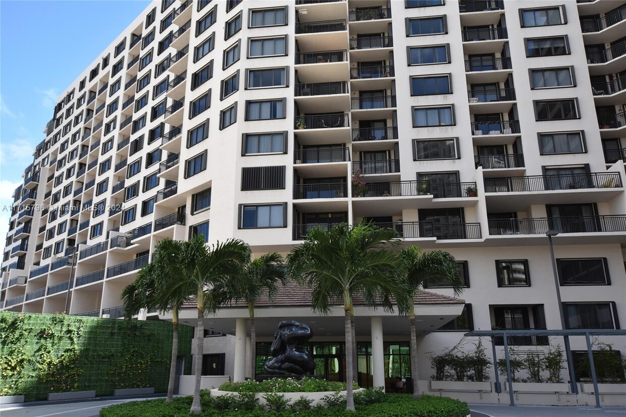 Foto principal - 540 Brickell Key Dr