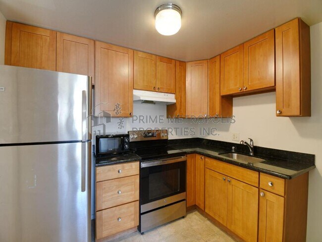 Foto del edificio - 9210 Ashworth Ave N