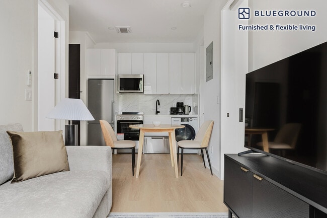 Building Photo - 250 Union Ave