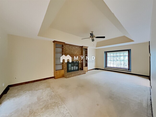 Building Photo - 3 br, 2.5 bath House - 1914 Light Brigade Dr