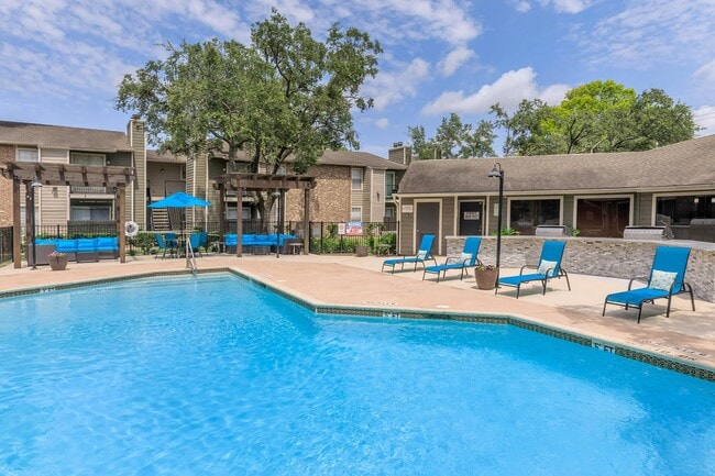 Foto del edificio - Oak Run Manor Apartments