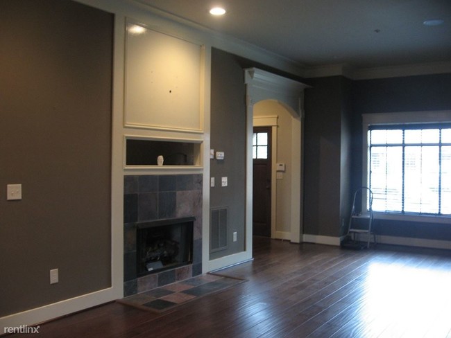 Foto del edificio - 4 br, 4.5 bath Townhome - 1318 Essex Manor...