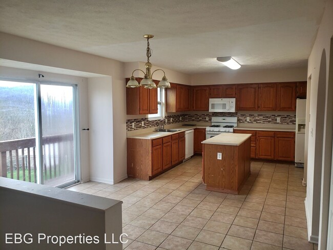 Foto del edificio - 4 br, 3.5 bath House - 1103 Shawnee Ridge ...