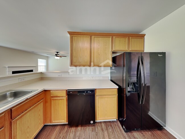 Building Photo - 6726 Centerline Dr