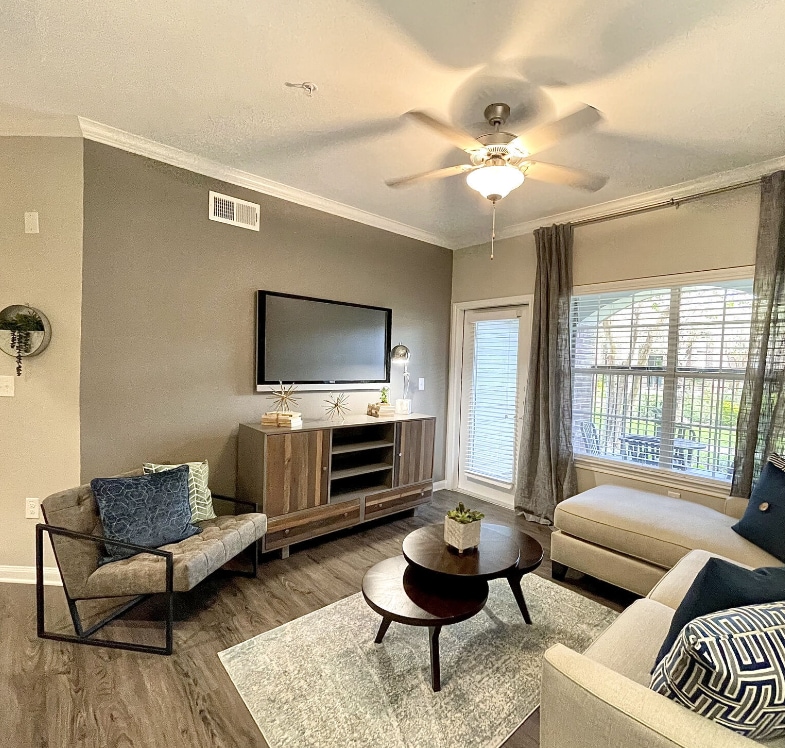 Primary Photo - 1766 S Park View Dr