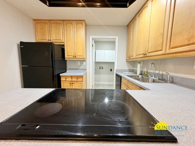 Building Photo - Lovely 3 Bedroom Home in Crestview!