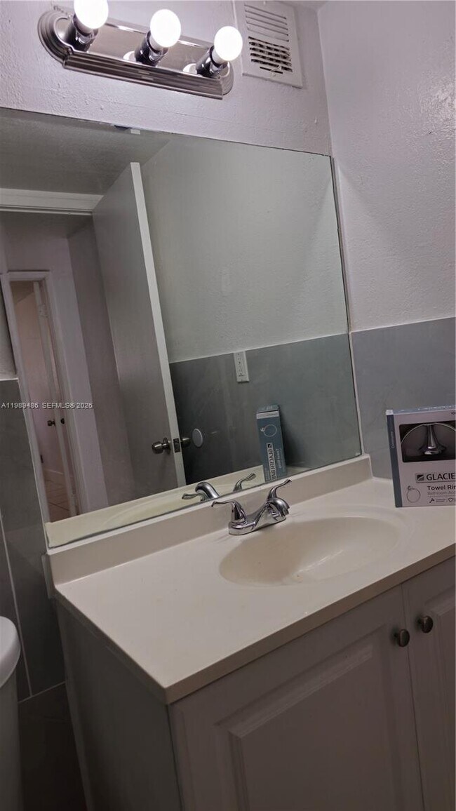 Foto del edificio - 4550 NW 9th St