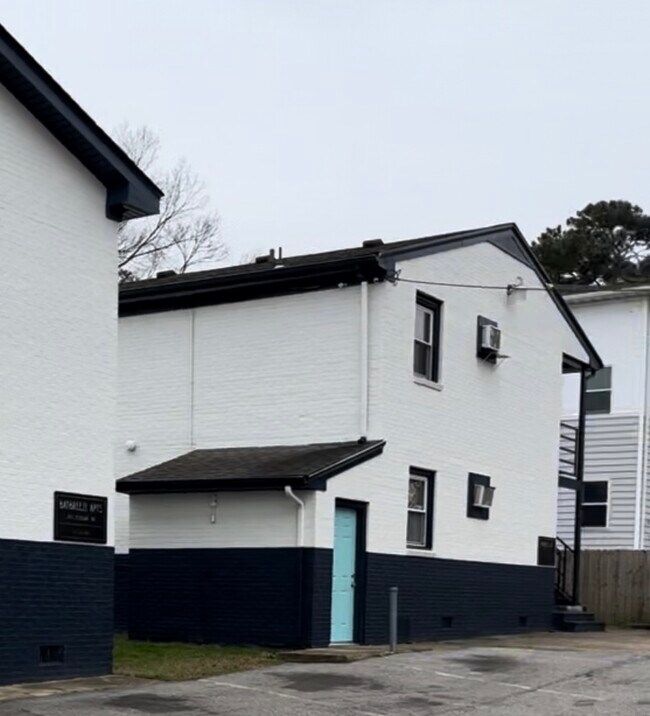 Foto del edificio - 9562 19th Bay St