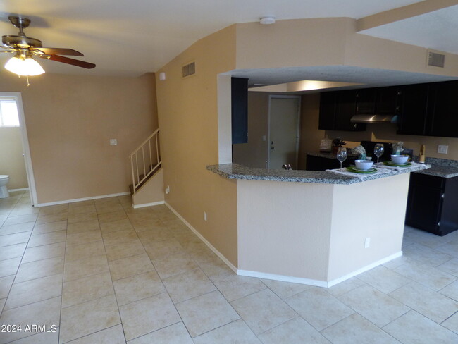 Foto del edificio - 6766 W Ruth Ave