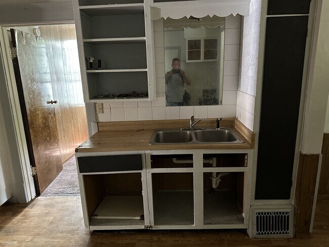 Foto del edificio - 2 br, 1 bath House - 1717 North Gale Avenue